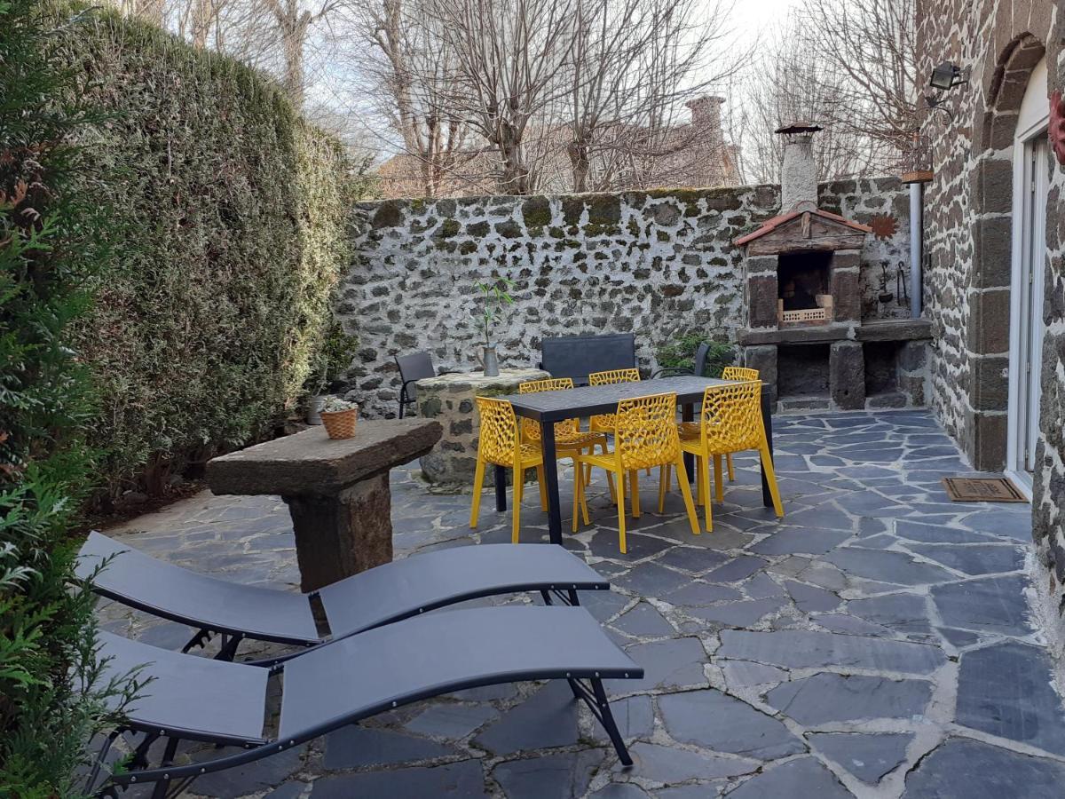 Maison Du Soleil Chez Isa Polignac  Экстерьер фото
