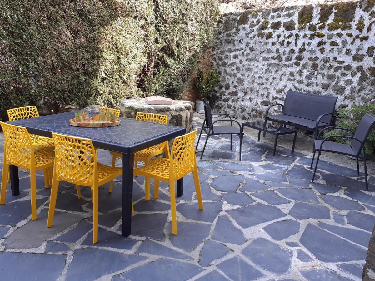 Maison Du Soleil Chez Isa Polignac  Экстерьер фото