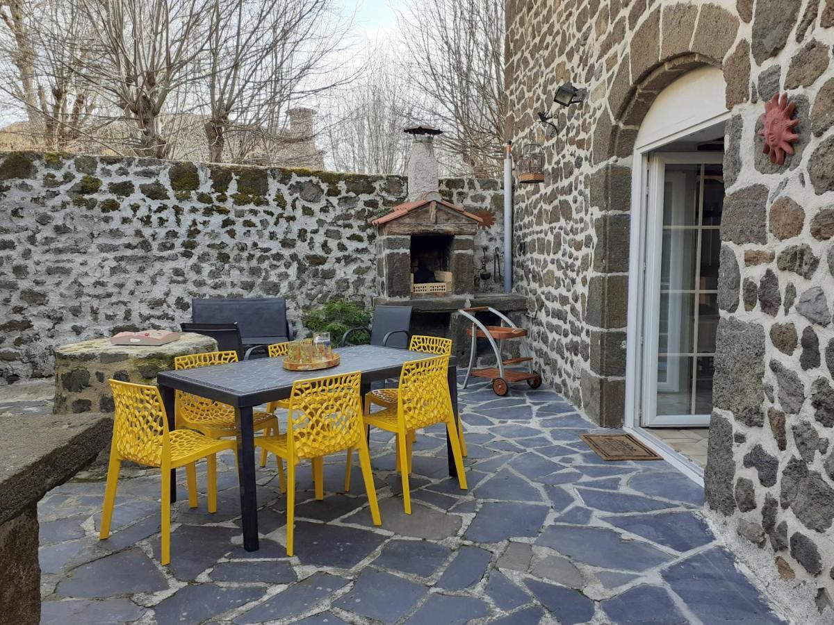 Maison Du Soleil Chez Isa Polignac  Экстерьер фото