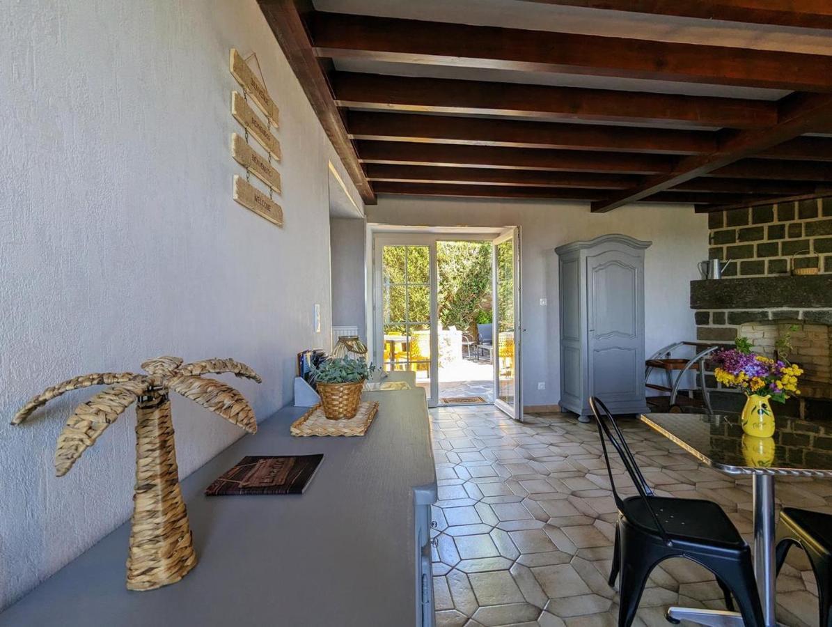Maison Du Soleil Chez Isa Polignac  Экстерьер фото